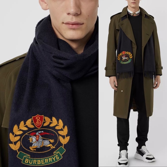 Burberry Classic Cashmere Scarf with Archive Logo - Picture 4 of 12